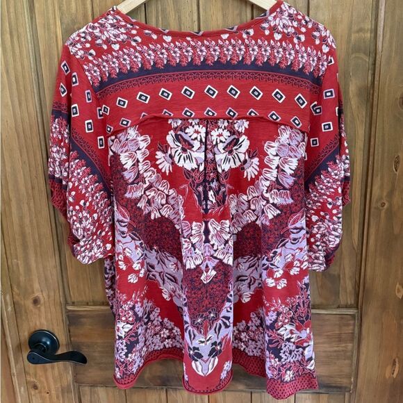 Free People Luly Oversized Floral Printed Knit Top in Combo Bella Rosa - Picture 6 of 10